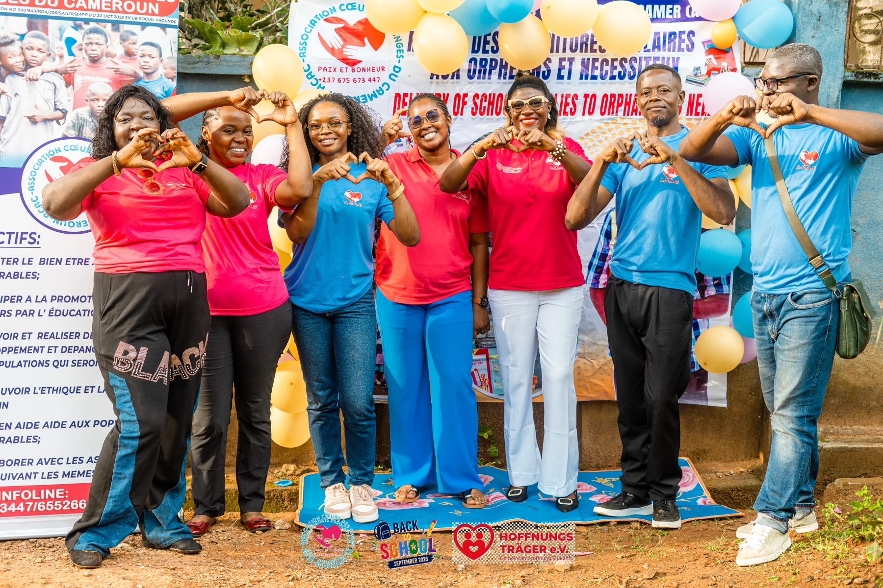 Das Team bei der Schulstartaktion mit ACAC in Yaoundé